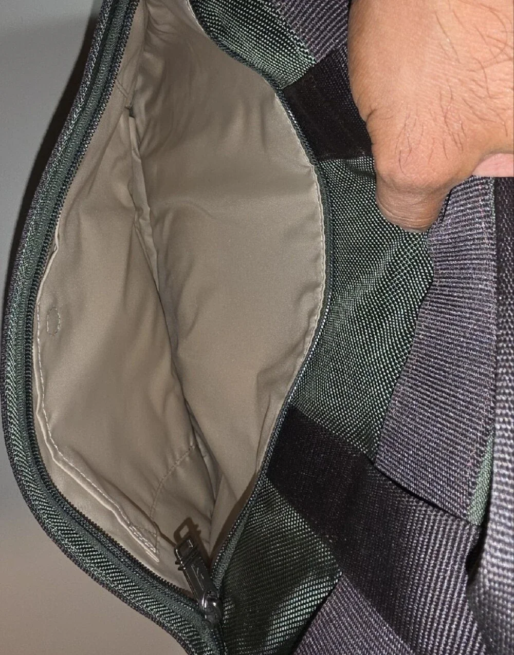 Tumi Seattle Zip Top Brief Olive Green Laptop Messenger Bag